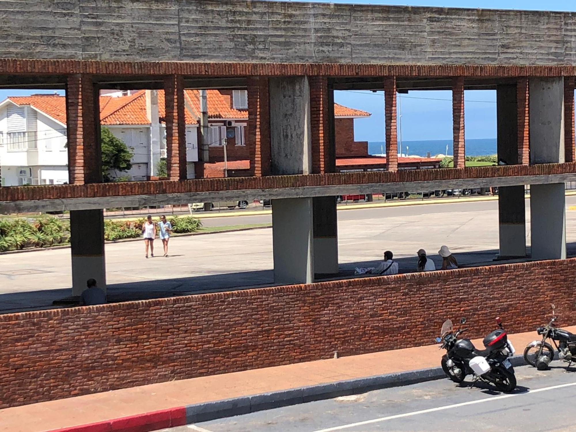 Hotel Gaudi Punta del Este Exterior photo