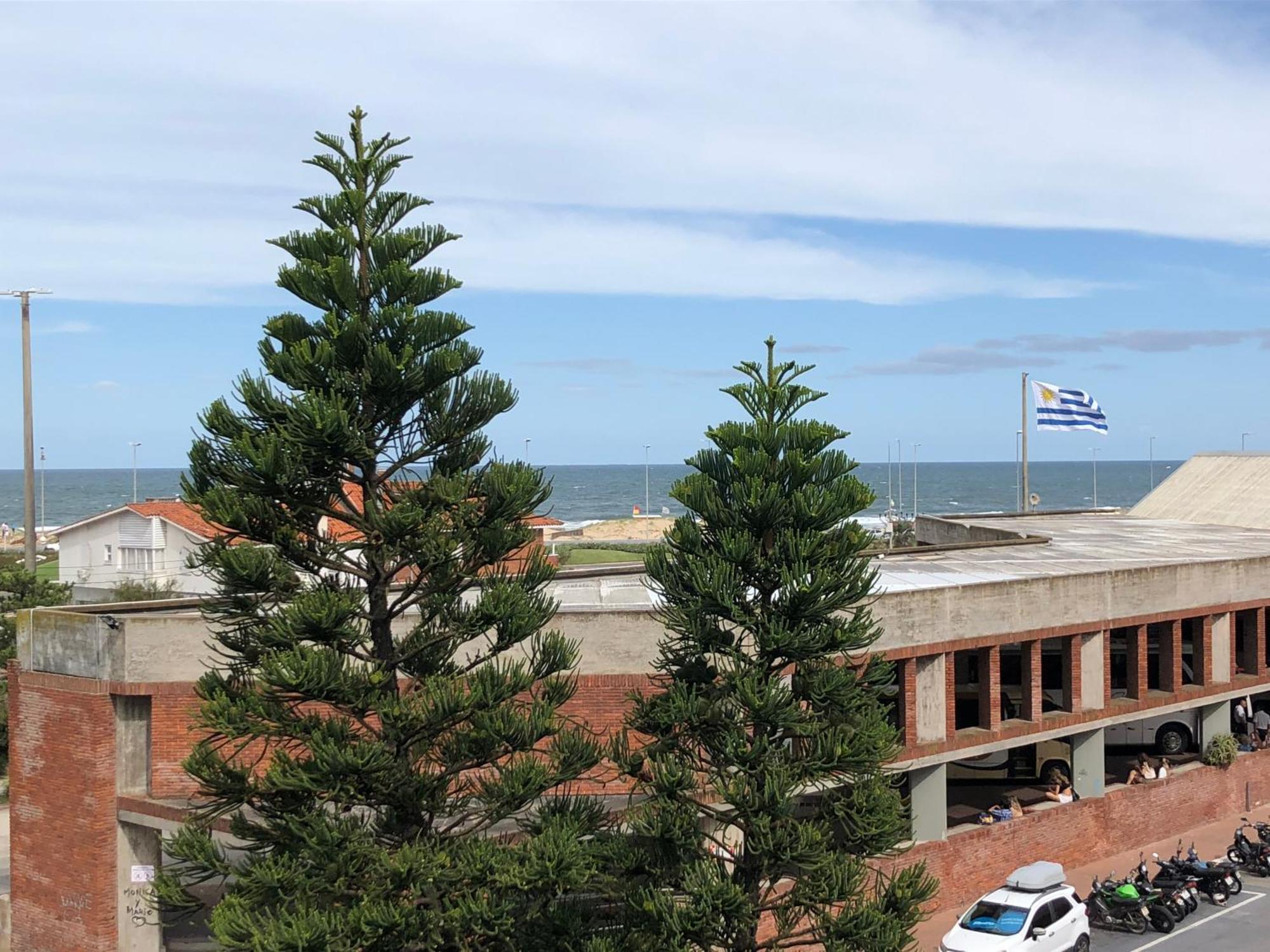 Hotel Gaudi Punta del Este Exterior photo